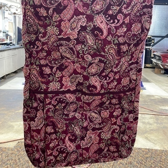 Large Vera Bradley garment bag. Print retired Used, piccadilly plum, - Picture 16 of 17